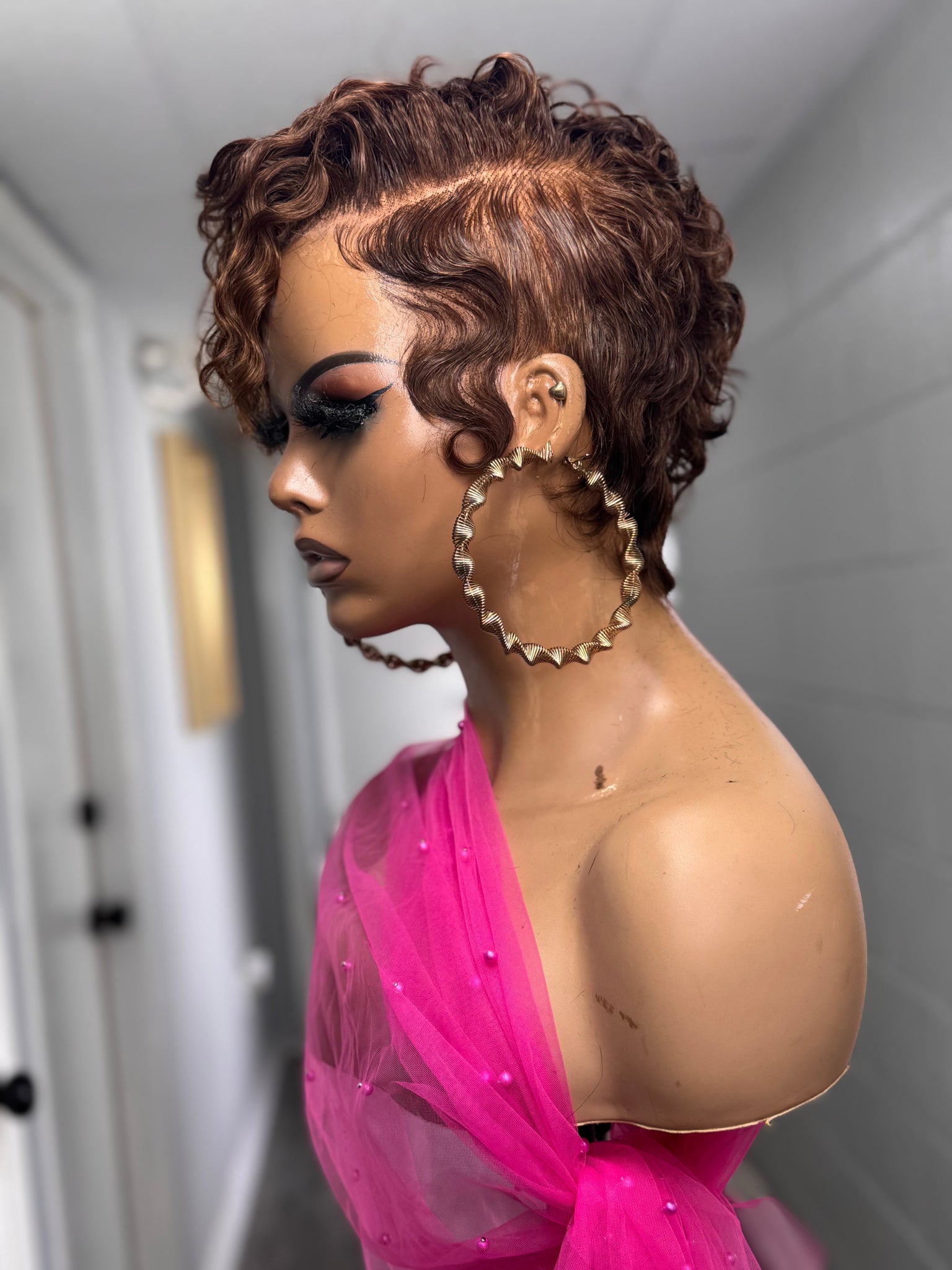 Your Guide to Short Pixie Wigs: How They Arrive and What to Expect
